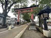 参道がものすごく長い！氷川神社！