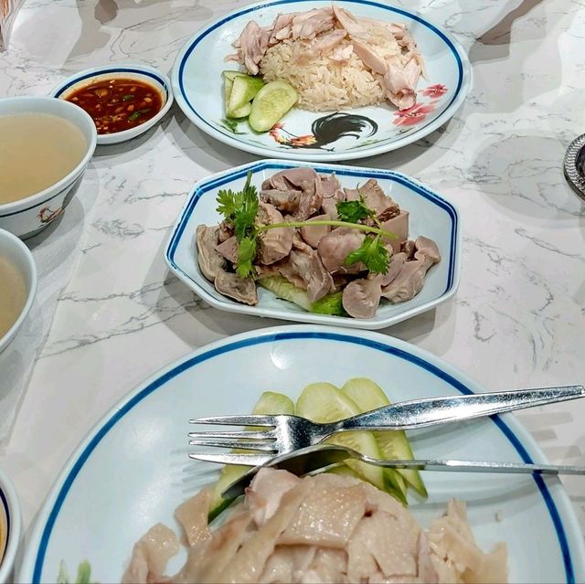 โกอ่างข้าวมันไก่ประตูน้ำ สาขาเยาวราช