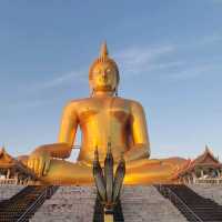 วัดม่วง จังหวัดอ่างทอง