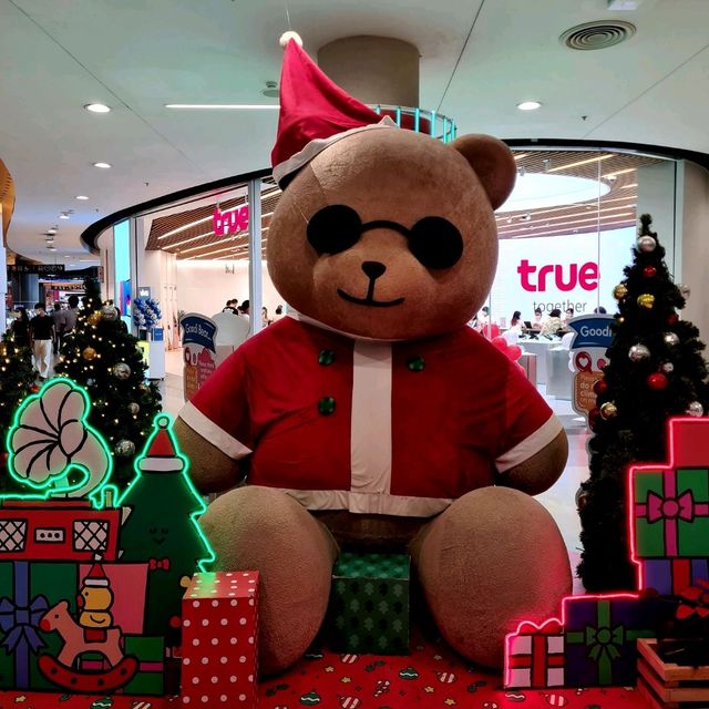 ชมต้นคริสต์มาส 🎄⛄❄️ที่ใหญ่ที่สุดในภาคเหนือ