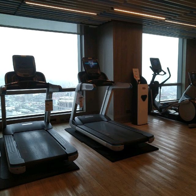 開箱新板希爾頓酒店健身房及行政酒廊