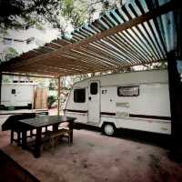 BEACH HOUSE CAMP PATTAYA 