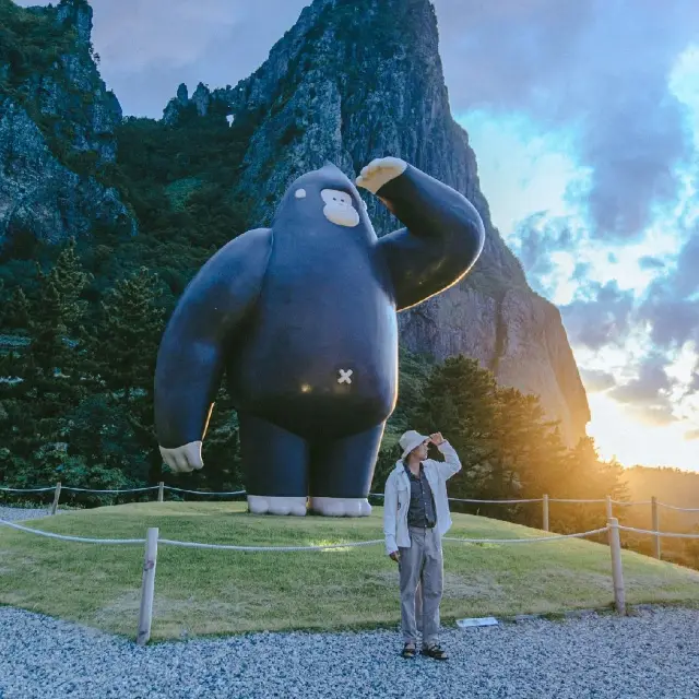 추산과 함께 일몰뷰를 볼 수 있는 카페 울라