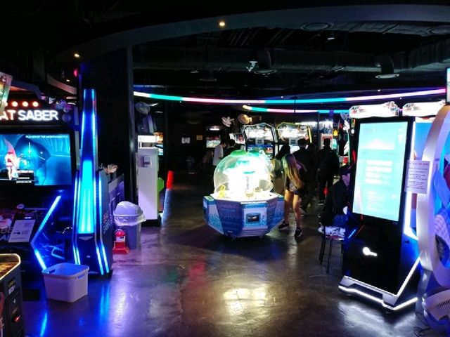 타임스퀘어 놀거리, Action