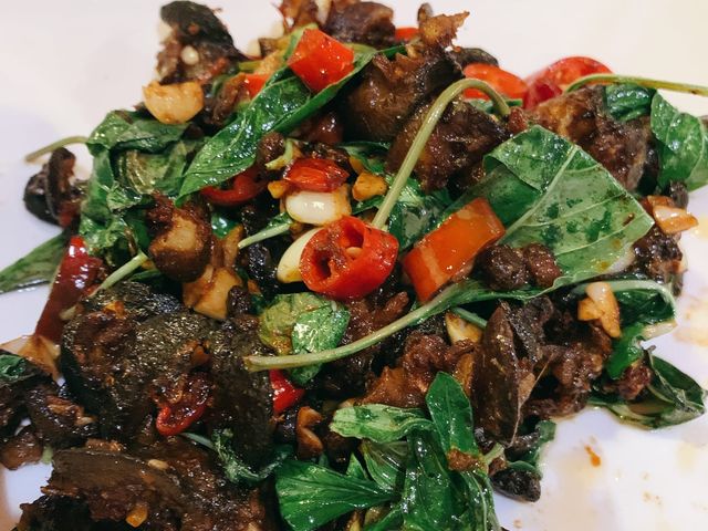 士林區超熱門熱炒店｜吉祥小館😋份量大菜色多樣化又好吃