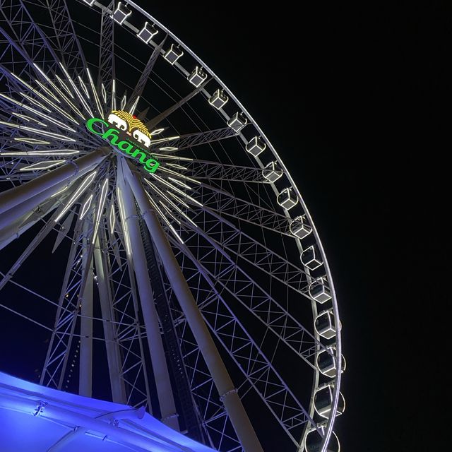 Asiatique แหล่งกินช้อปเที่ยวยามค่ำคืน