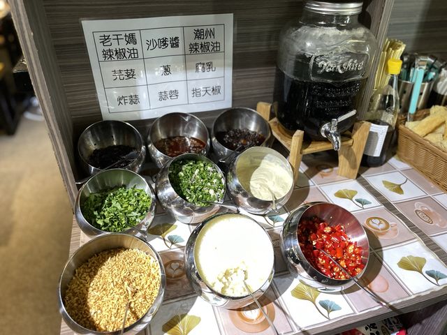 特色任食雞煲火鍋送海鮮拼盤超新鮮! 特色任食雞煲火鍋送海鮮拼盤超新鮮!
