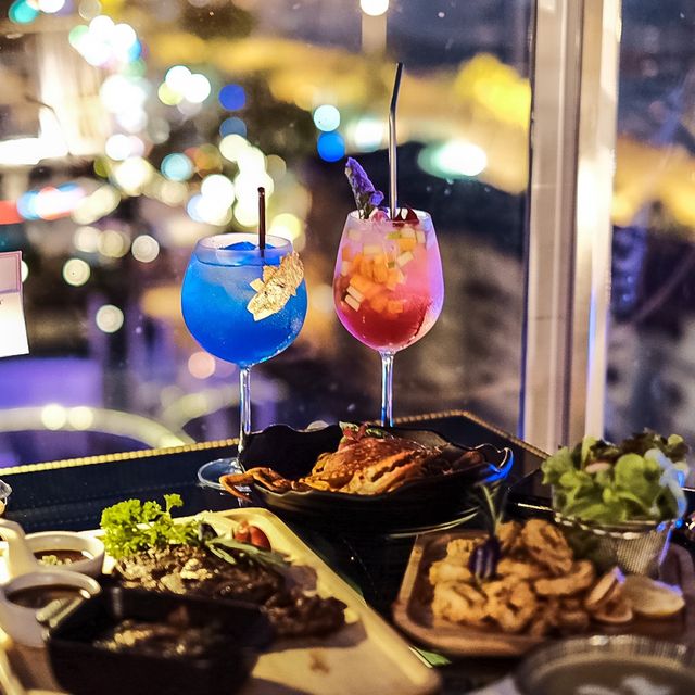 ร้านสวย วิวพาโนแบบจึ้งๆที่พัทยา🍹🥂