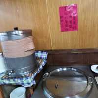 外食族的媽媽廚房…小資族的員工餐廳…松山區「吉祥便當店」一肉四菜大推薦🎉