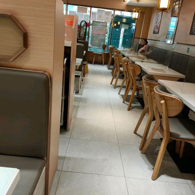伏中伏，無魚嘅酸菜魚