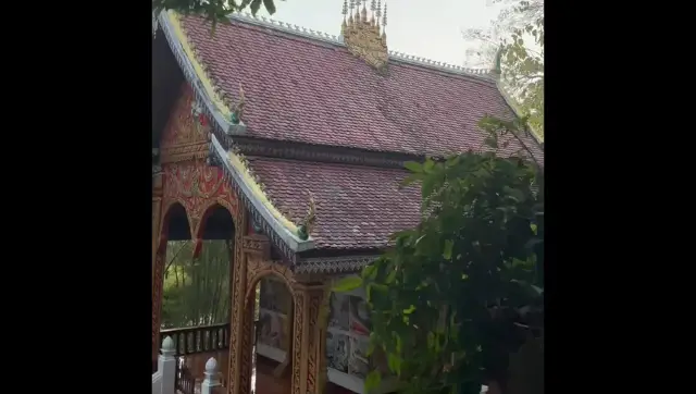 Wat ThamSakkarin ( Wat Tham insea)