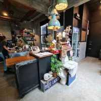 Little Black Cafe ลิตเติ้ล แบล็ค คาเฟ่

