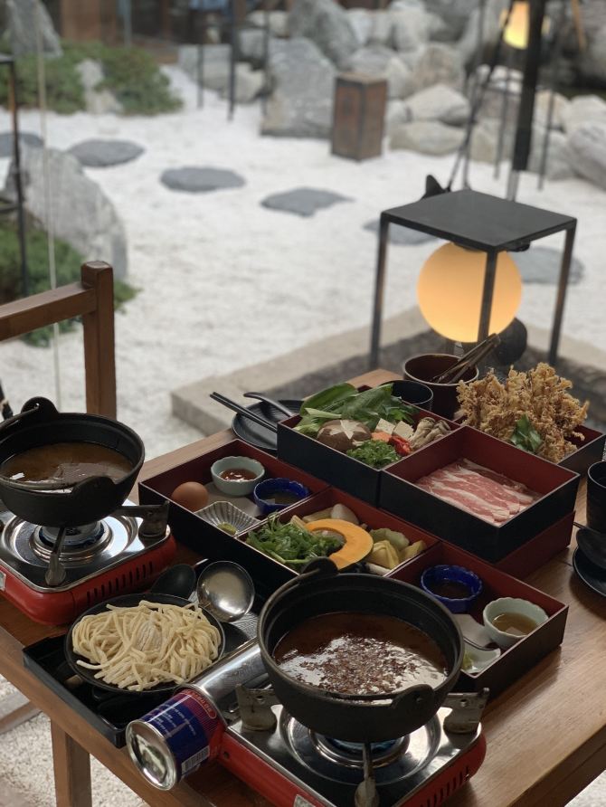 🥬🥩 길고 긴 웨이팅을 뚫고 만난 익선동 온천집 🥩🥬 | 트립닷컴 종로구 트래블로그