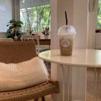 Baan Tonn Mai Si Khaw Coffee & Bakery