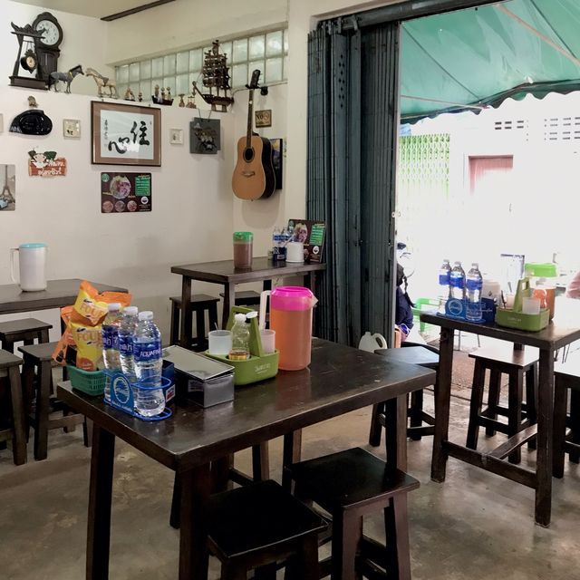 แจกหมุดร้านก๋วยเตี๋ยวสุโขทัยเด็ก! เสาชิงช้า