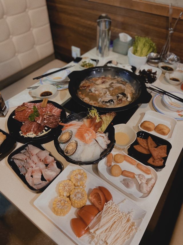 【深水埗】一次過享受烤魚+雞煲嘅火鍋店🍲 性價比超高🎉一定再回頭！