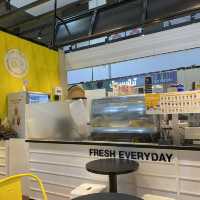 จิบชารอเวลาเช็คอินที่ Fresh Me สนามบินเชียงราย