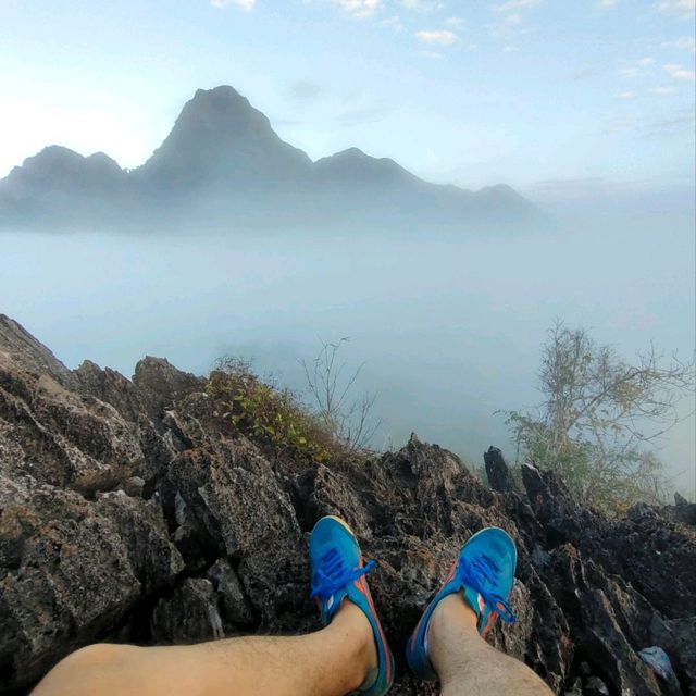 ผาแดง หนองเขียว ลาว