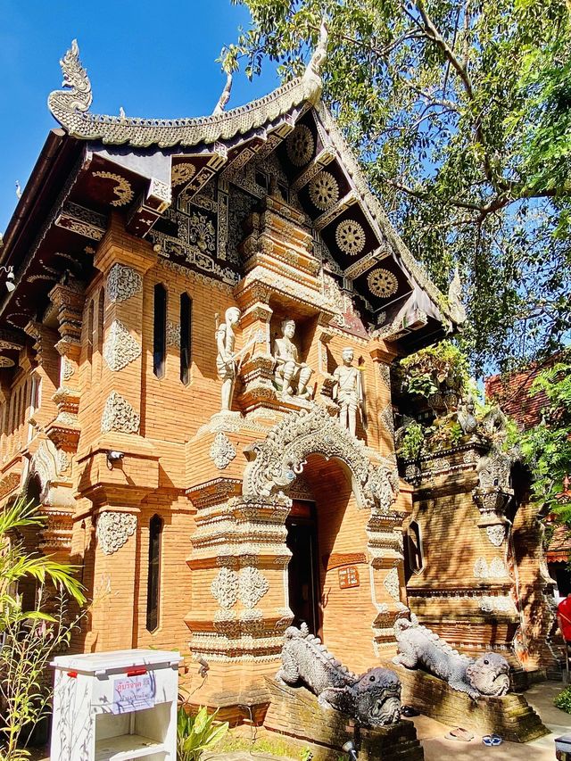 ขอพรพระนางเจ้าจิรประภามหาเทวี |วัดโลกโมฬีเชียงใหม่