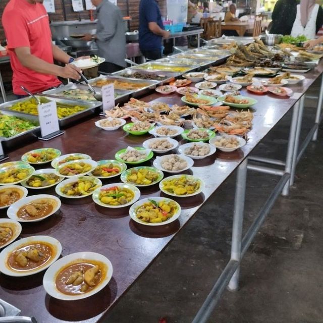 warung kak ita.. best lunch at Kuala Perlis 