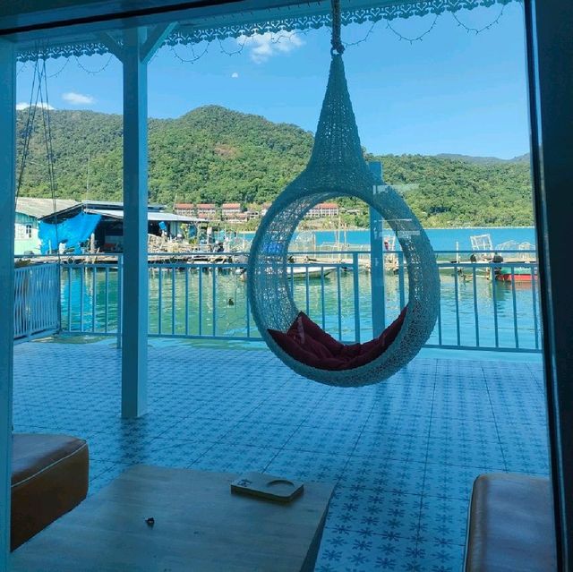 ค่าเฟ่ ริมทะเลสุดชิลล์