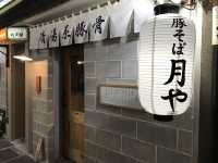透き通るとんこつスープが魅力的