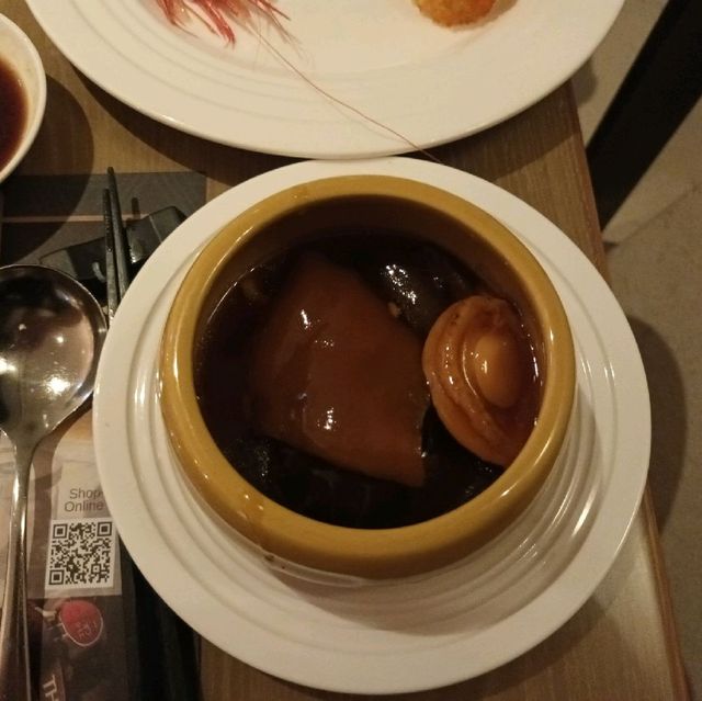 灣仔最高旋轉餐廳