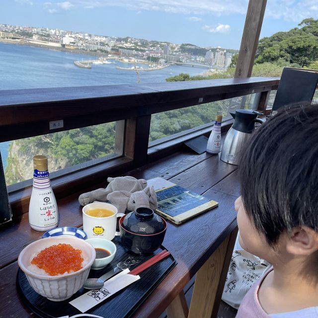江ノ島の絶景を観ながら食べる江ノ島亭