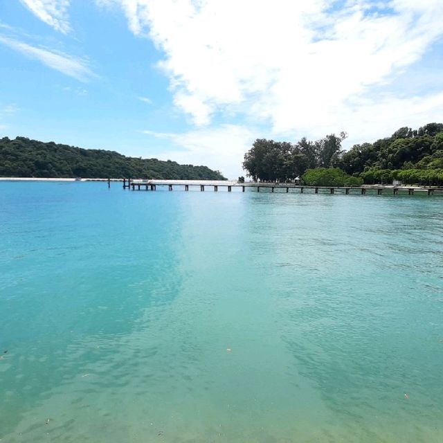 Temples & Beautiful Beaches @ Kusu Island