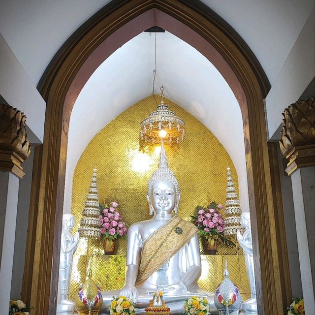 วัดหน้าพระเมรุ อยุธยา