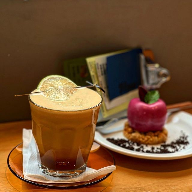 隱身在二樓的厲害咖啡店-Flow Cafe
