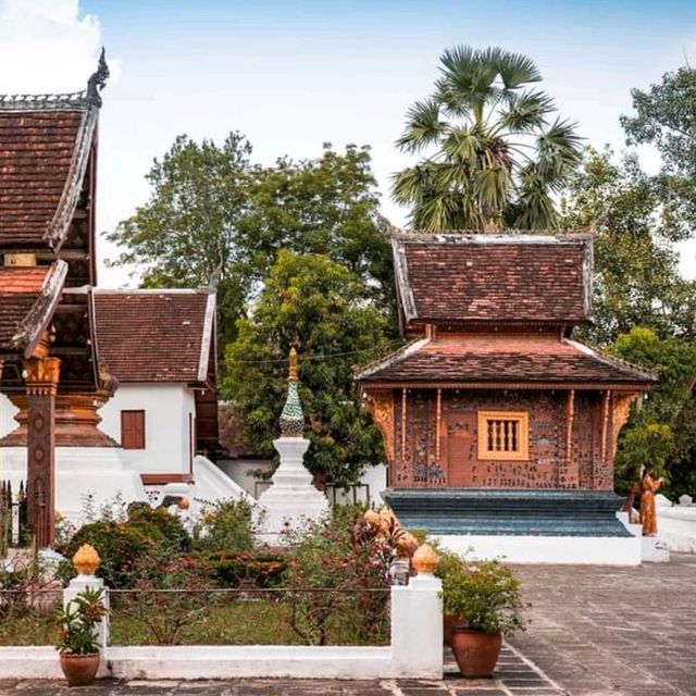 วัดเชียงทอง วัดติดแม่น้ำโขง ที่สวยสุดในหลวงพระบาง
