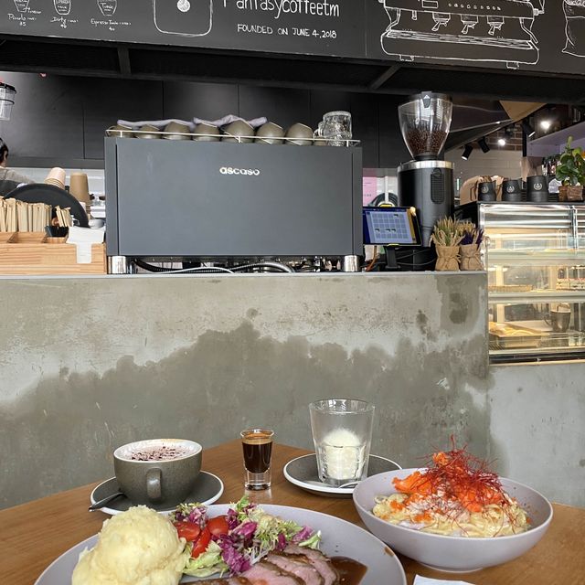商場盡頭的海景Cafe