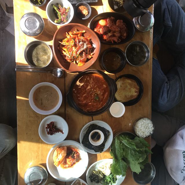 경주 황리단길 한정식집, 도솔마을