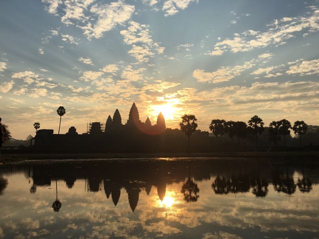 Sunrise at Angkor Wat 🌅