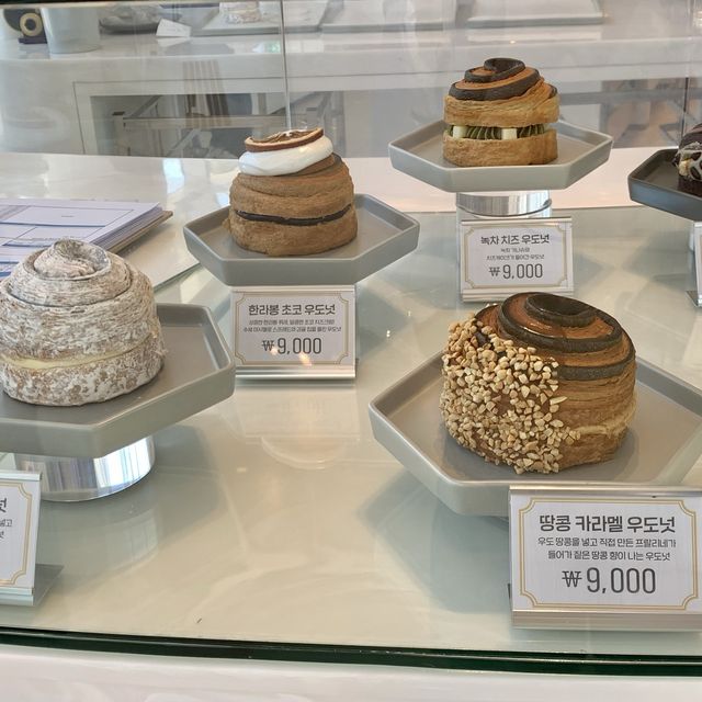 성산일출봉이 보이는 완벽한 오션뷰 카페, 훈데르트윈즈