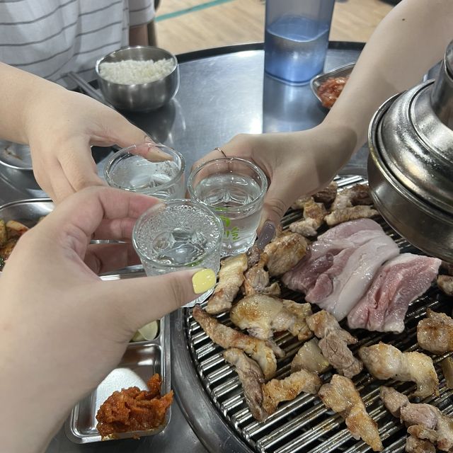 [제주 서귀포 맛집] 흑돼지가 무한리필? "흑돈퍼주는집"