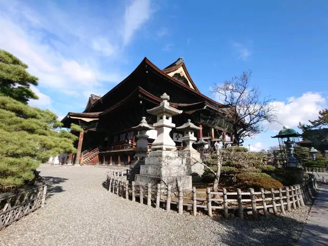 到長野必來善光寺行表參道,欣賞日本最古老佛像,買御守,求祝福