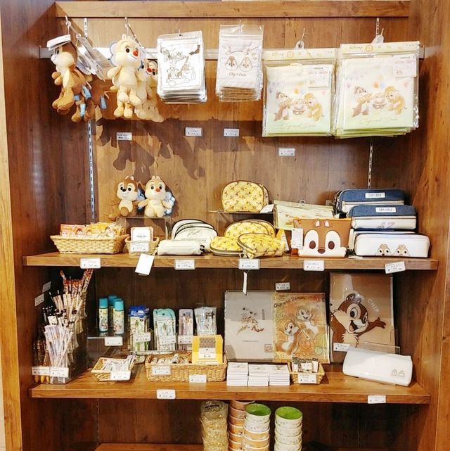 レッサーパンダへ餌付け体験もあるよ！ひらかたパーク