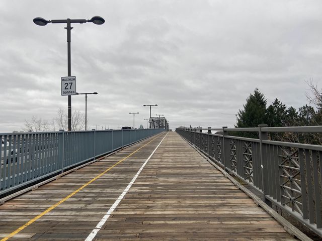 Alexandra Bridge - Interprovincial Bridge Alexandra Bridge - Interprovincial Bridge