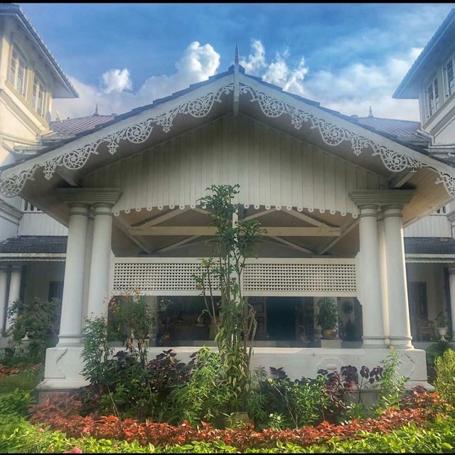 An elegant boutique hotel: Manor House 🏡 