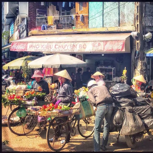 Dong Xuan Market - Hanoi 