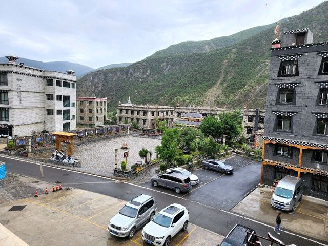 Rencun Village, Daocheng, Sichuan, China