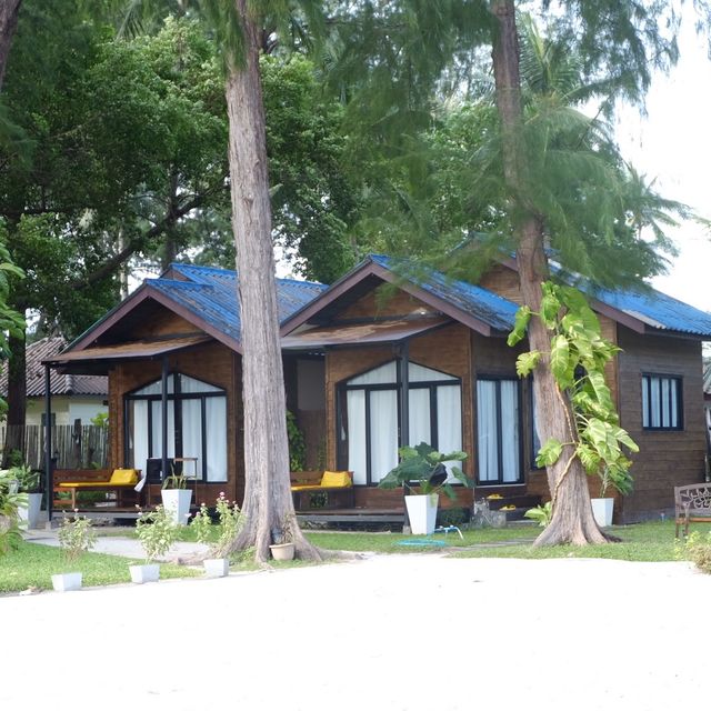 Salisa Resort เที่ยวครบที่หลีเป๊ะ 