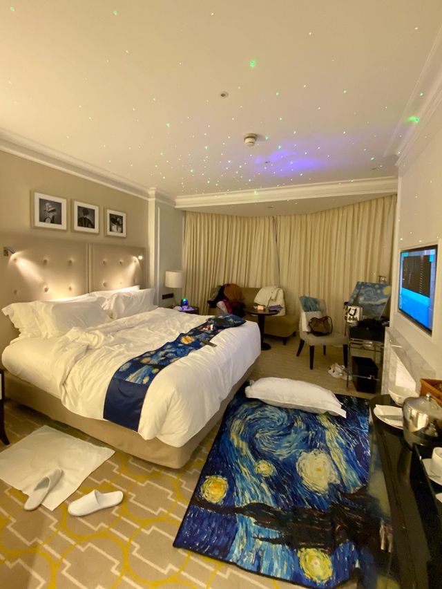 香港朗廷酒店 梵高星夜主題住宿！