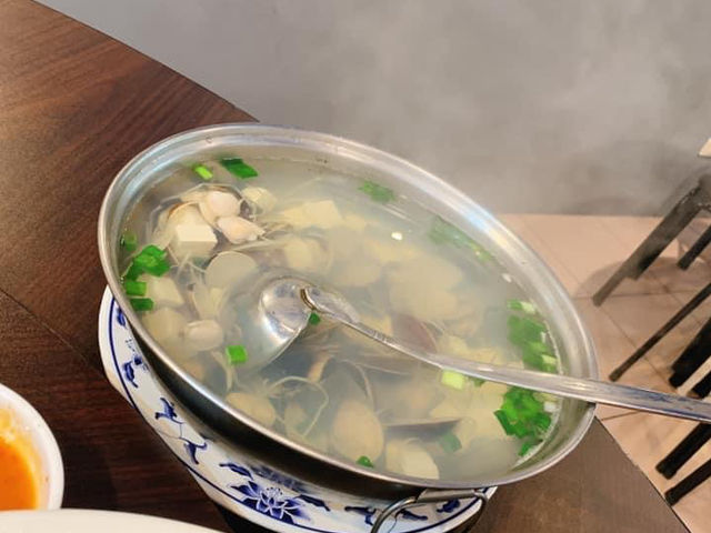 汐止50年熱炒老店｜611正宗烏骨雞