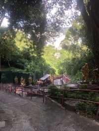 Ten Thousand Buddhas Monastery