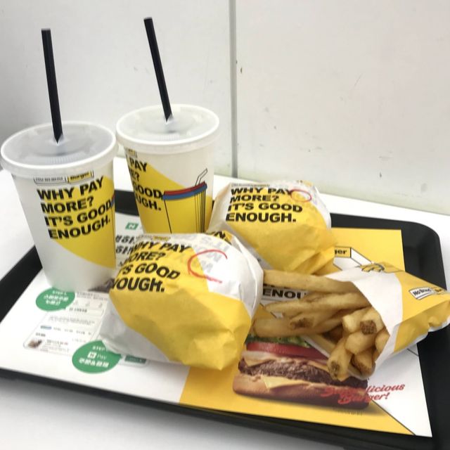 韓国を代表する大型マートのハンバーガー屋さん！？