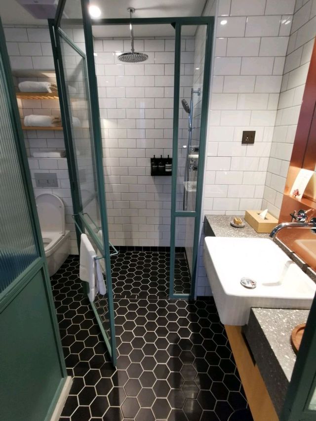 KLoe Hotel with Aesop amenities 