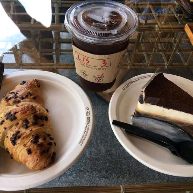 The Buffalo Café

